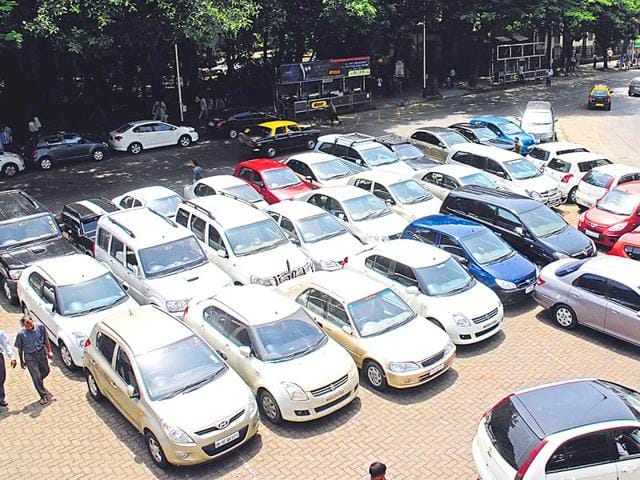 PMC Mulls Over Pay-and-Park Scheme on Select Roads