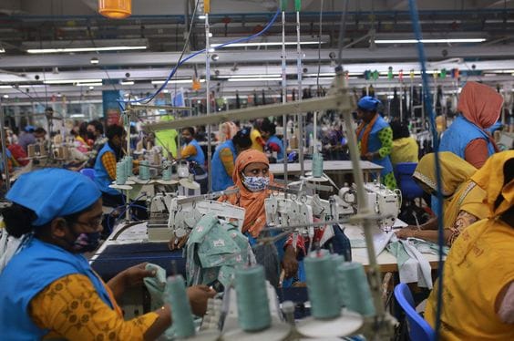 Surat Textile Workforce Returns As Energy Supply Stabilises