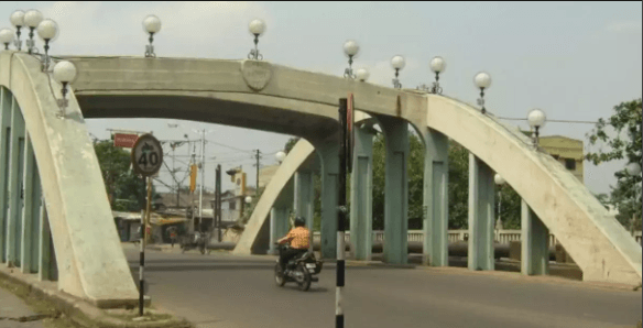Engineering Company to Pull Down Chitpore bridge