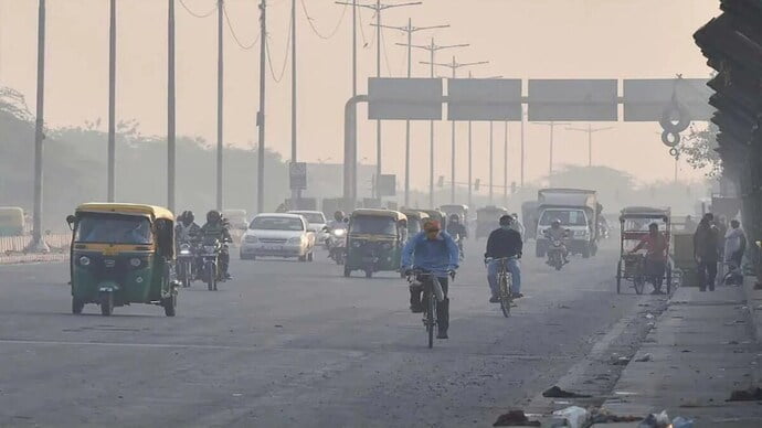 Delhi Launched 15-point Action Plan to Tackle Winter Air Pollution