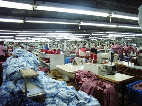Surat Textile Industry Adjusts Operations Amid Global Disruptions