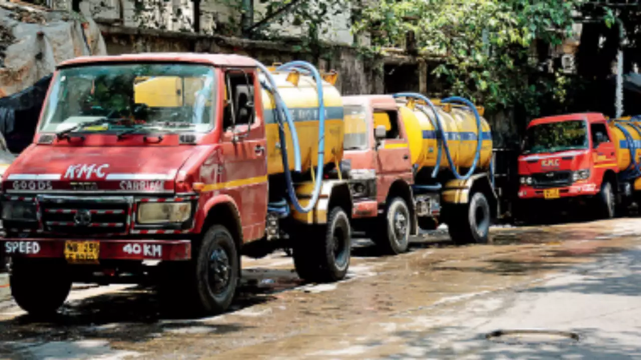 Kolkata Faces Water Crisis KMC Tanker Demand Soars
