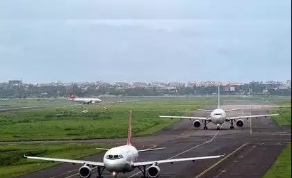 Ex-Pilot Weighs In on Mumbai Airport Runway Mishap
