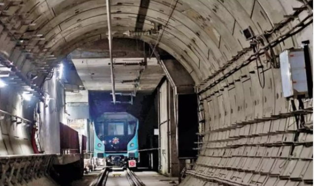 Mumbai's Inaugural Underground Metro Sparks Business