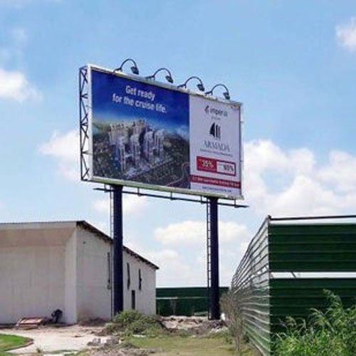 Gujarat HC Issues Notice to AMC on Hoarding Risks