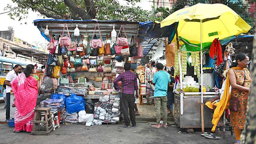 Bombay HC Demands Action on Hawker Crisis