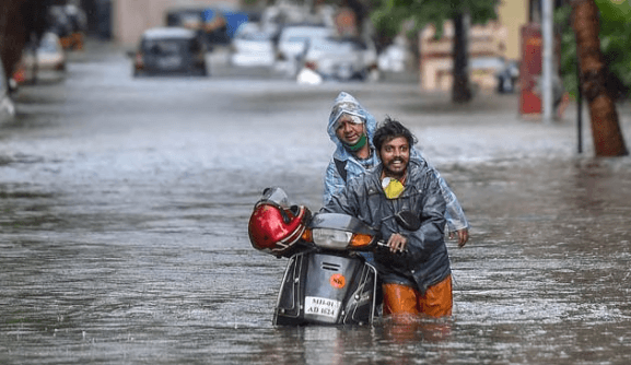 Mumbai on Alert IMD Warns of Intense Rainfall Today