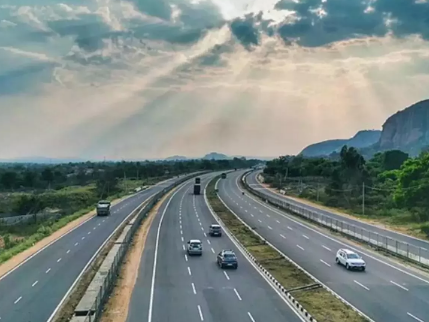 YEIDA Auctions Plots Near Noida Airport