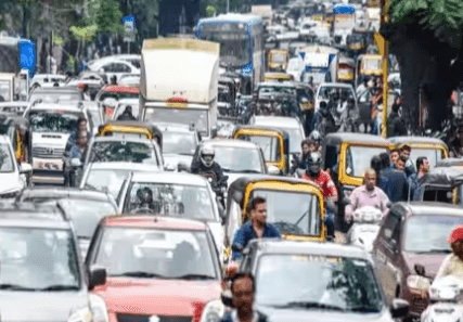 Dhantoli Railway Bridge Closure Causes Traffic Chaos