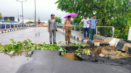 Lucknow Heavy Rains Reveal Severe Road Damage
