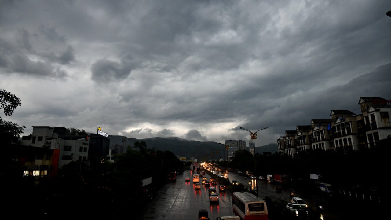 Mumbai Braces for Heavy Rains Amidst Yellow Alert