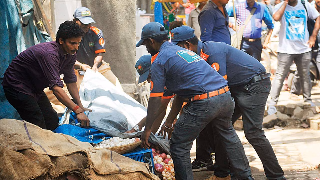 Mumbai’s Cleanup Marshals Back in Action