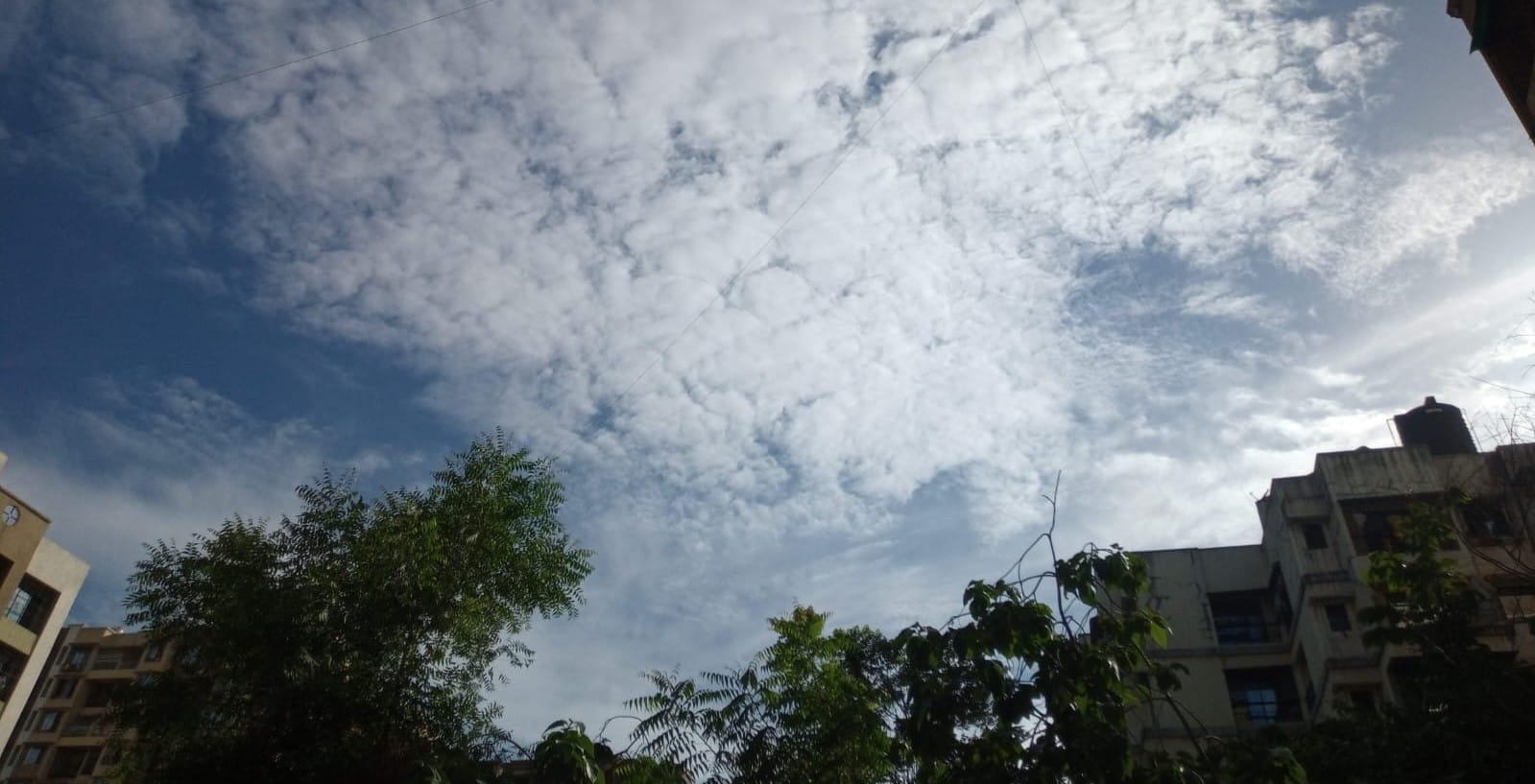 Mumbai Forecast today Warm, Humid with Moderate AQI