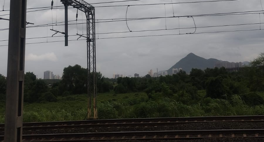 Mumbai Sees Warm Start, Rain Expected Later today
