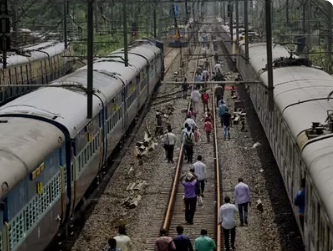 Train Cancellations Impact Kolkata's Transit