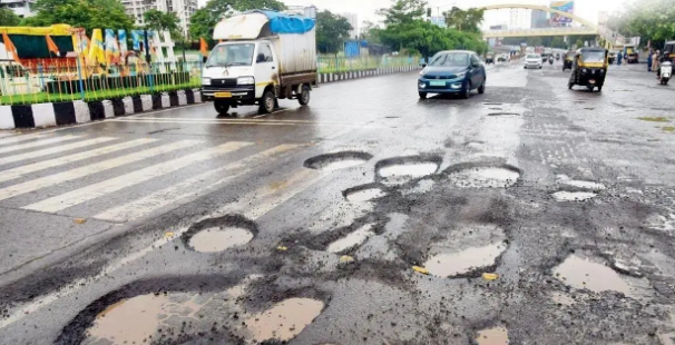 Intensive Night Repairs by PMC After Heavy Rains