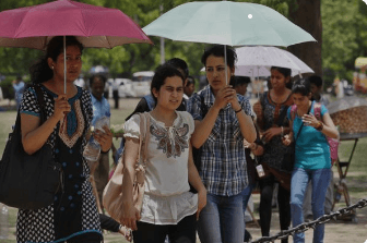 Humidity Soars as Lucknow Awaits Rain