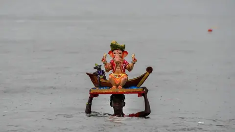 BMC Reports Peaceful Ganesh Visarjan Amid Environmental Efforts