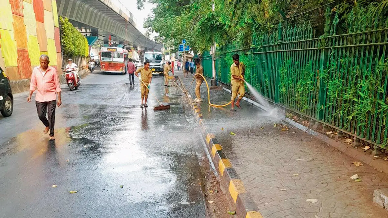 Massive Clean-Up Operation at Maharashtra's State Headquarters