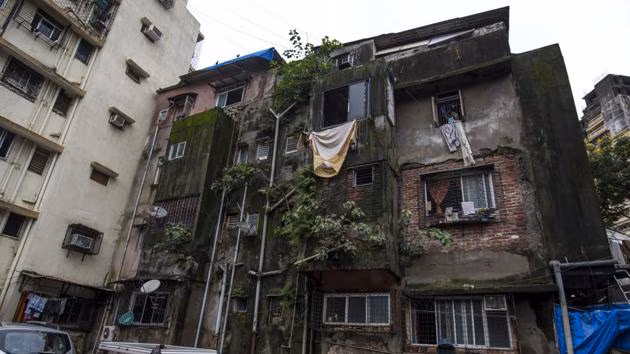 Residents Allege Clubhouse Built Without BMC Nod