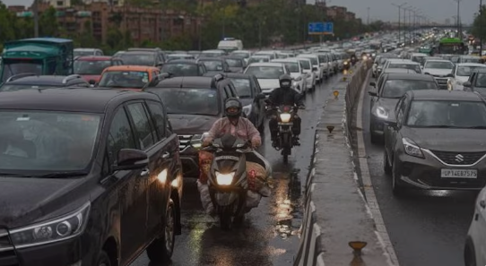 Traffic Chaos as Heavy Rains Lash Delhi-NCR