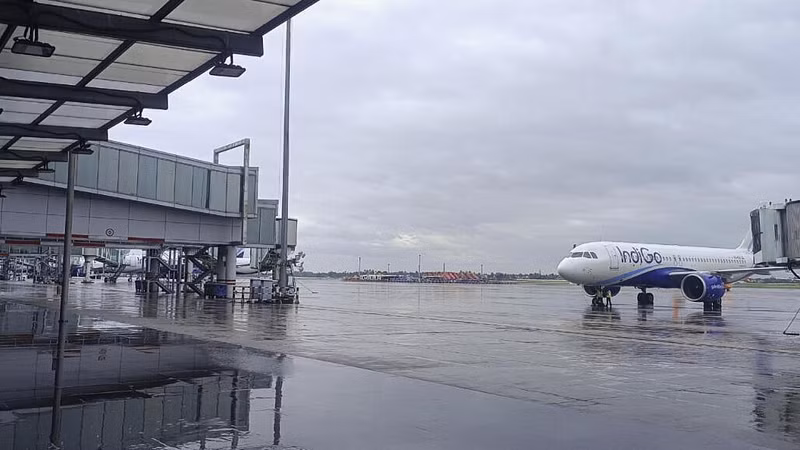 Flight Operations Halted in Kolkata Amid Cyclone Warnings