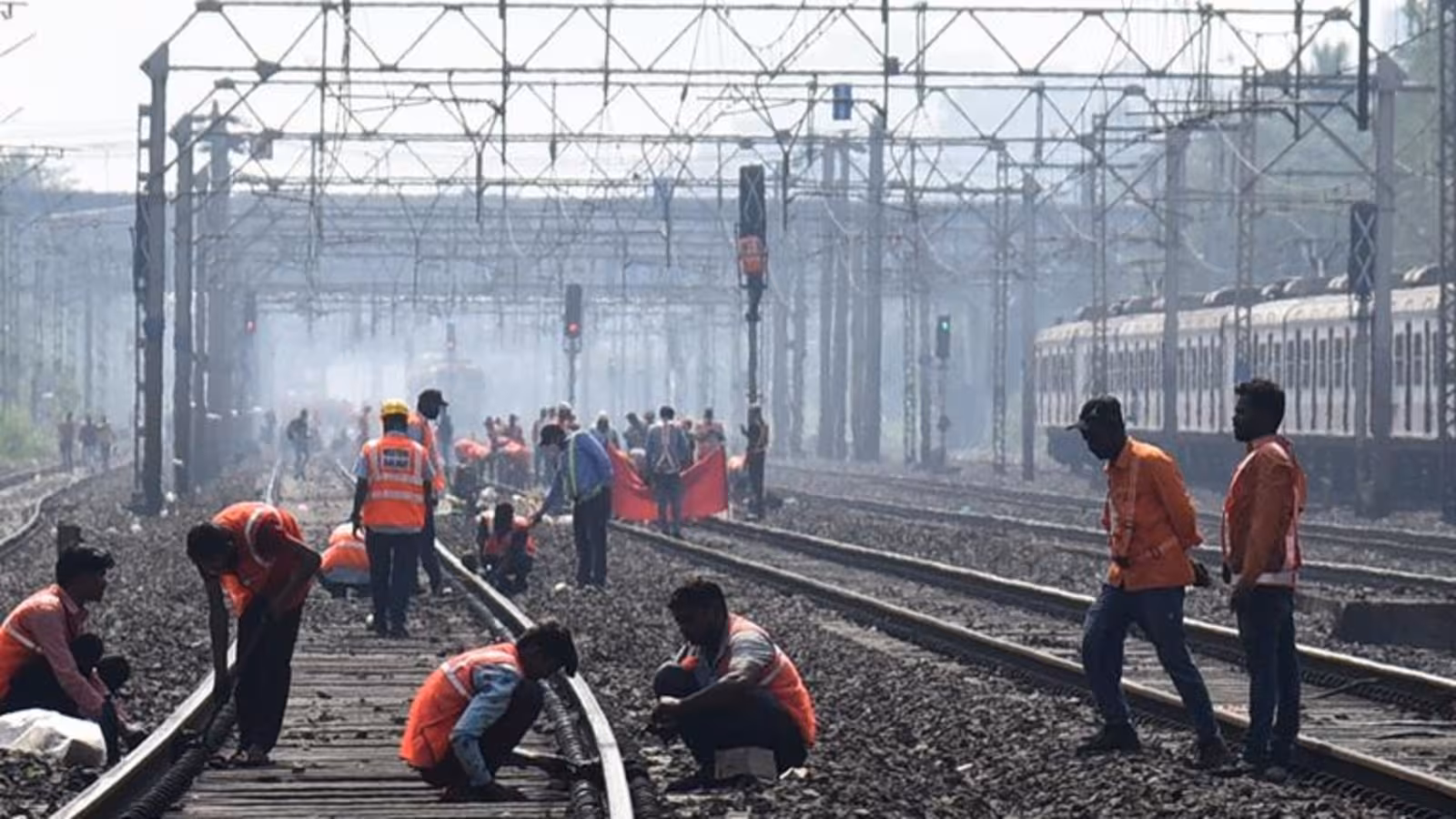 Western Railway's Mega Block and ROB Work Cause Travel Chaos