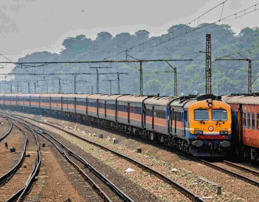 Indian Railways Sees Record Rs 12,159 Crore Revenue as Festive Travel Surge Continues