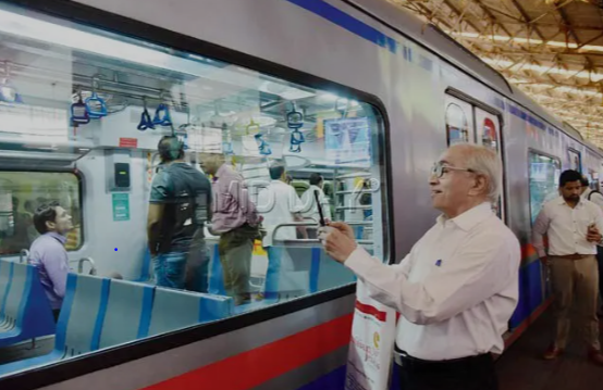 Mumbai Local Trains to Get New AC Rake by December