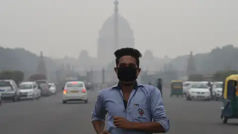 Toxic Delhi Air Sparks Health Warnings and Tighter Controls