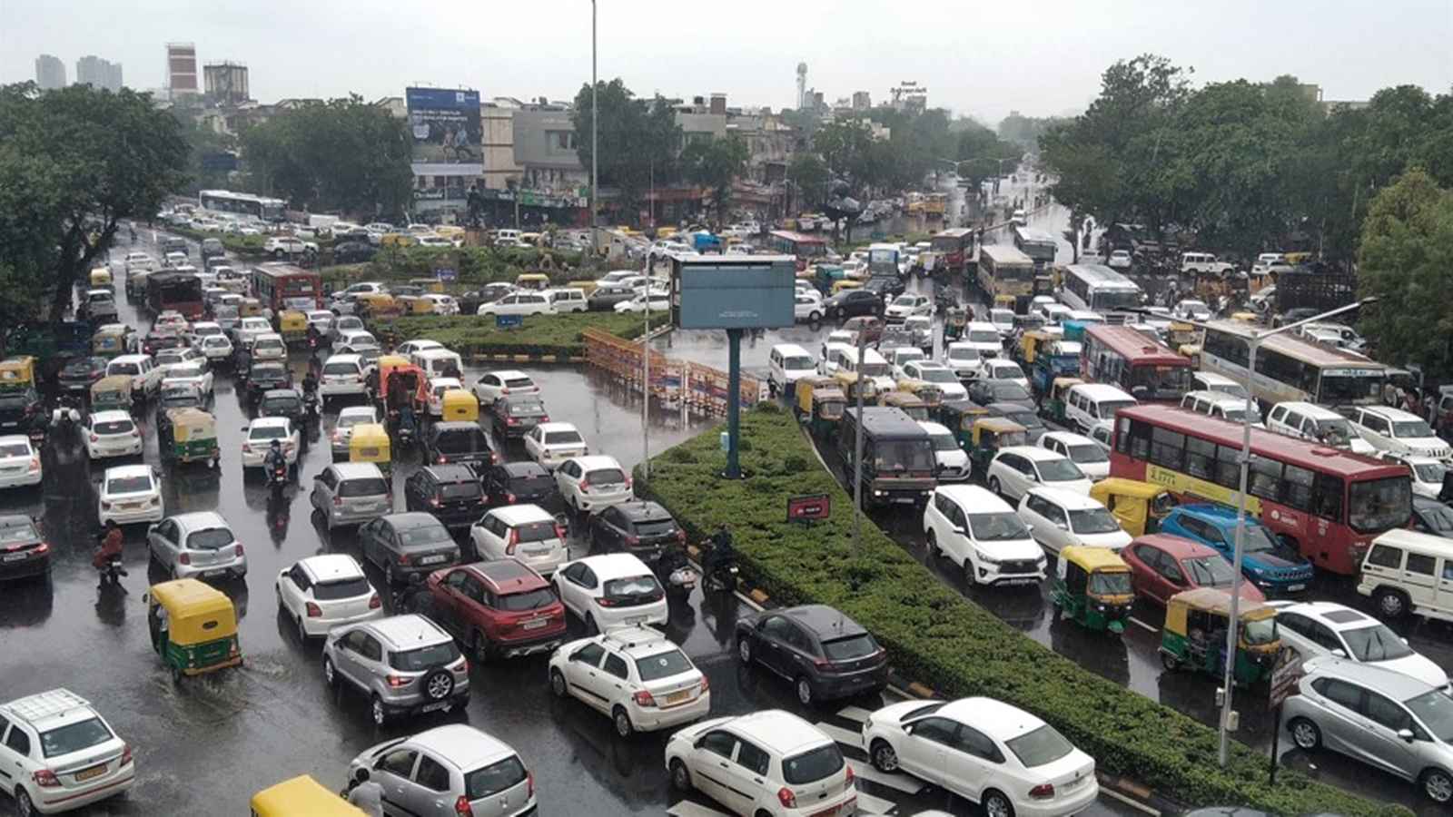 Jail Objections Halt Ranip Road Project Amid Growing Traffic Woes in Ahemdabad