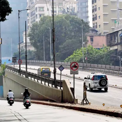 Mumbai’s Signage Woes Why Wrong-Side Vehicles Persist on JJ Flyover and BKC Connector