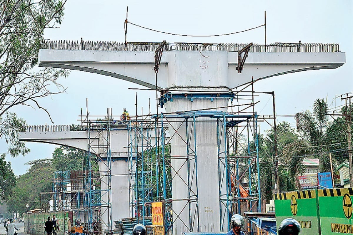 Soren Inspects Siramtoli-Mecon Flyover Project as Construction Gains Momentum in Ranchi