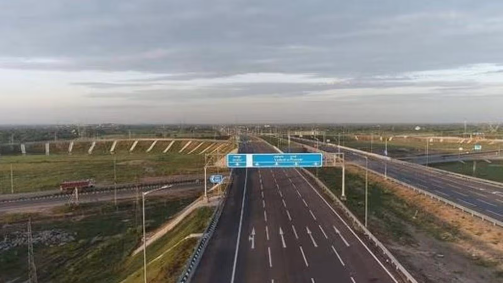 Delhi-Mumbai Expressway Completion Delayed to 2026