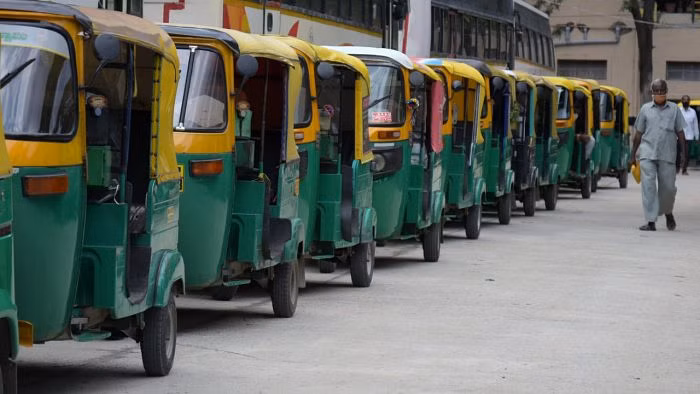 Gujarat Auto Unions Demand Repeal of Flag Meter Rule