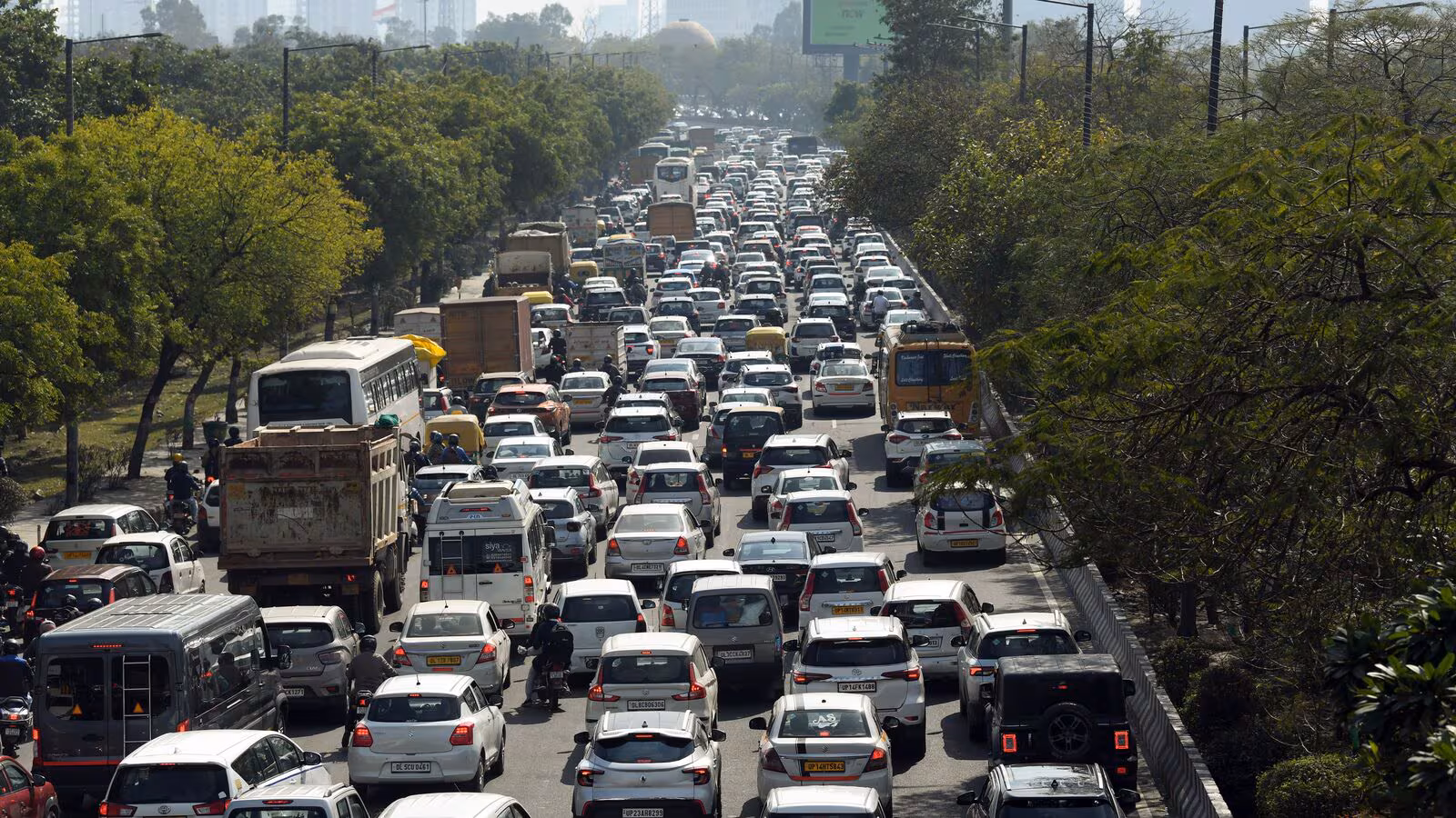 Farmers’ March Paralyses Delhi-Noida Traffic, Sparks Nationwide Attention