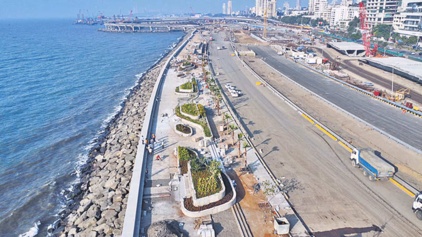 Backlash Forces MoEF&CC to Review Hoardings on Coastal Road