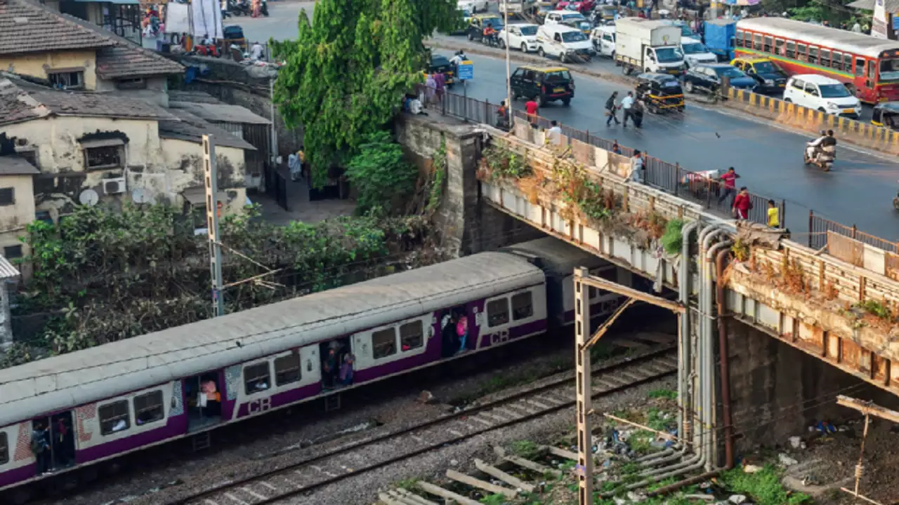Sion ROB Reconstruction Progress at 10% Amid BMC-Central Railway Disputes