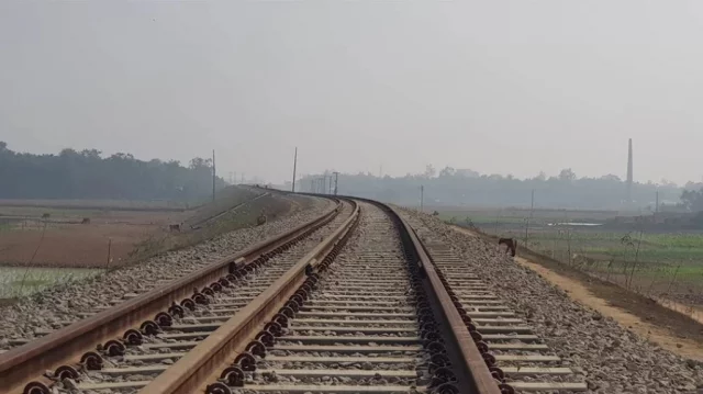 Howrah Railway Accident Disrupts Services, Investigation Underway