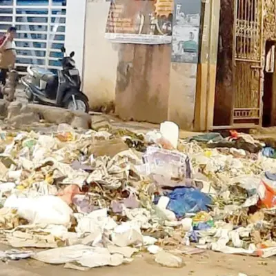 Mahim Residents Call for Immediate Clean-Up of Garbage Piles