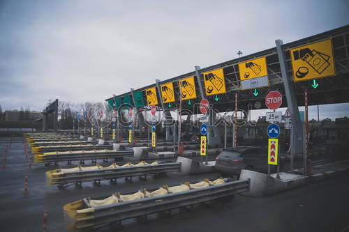 Dedicated Lanes for Heavy Vehicles at Dahisar Toll to Ease Traffic Transport Minister Orders