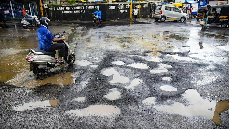 Footpaths Blocked by Drainage Pipes in Pune, Residents Demand Action