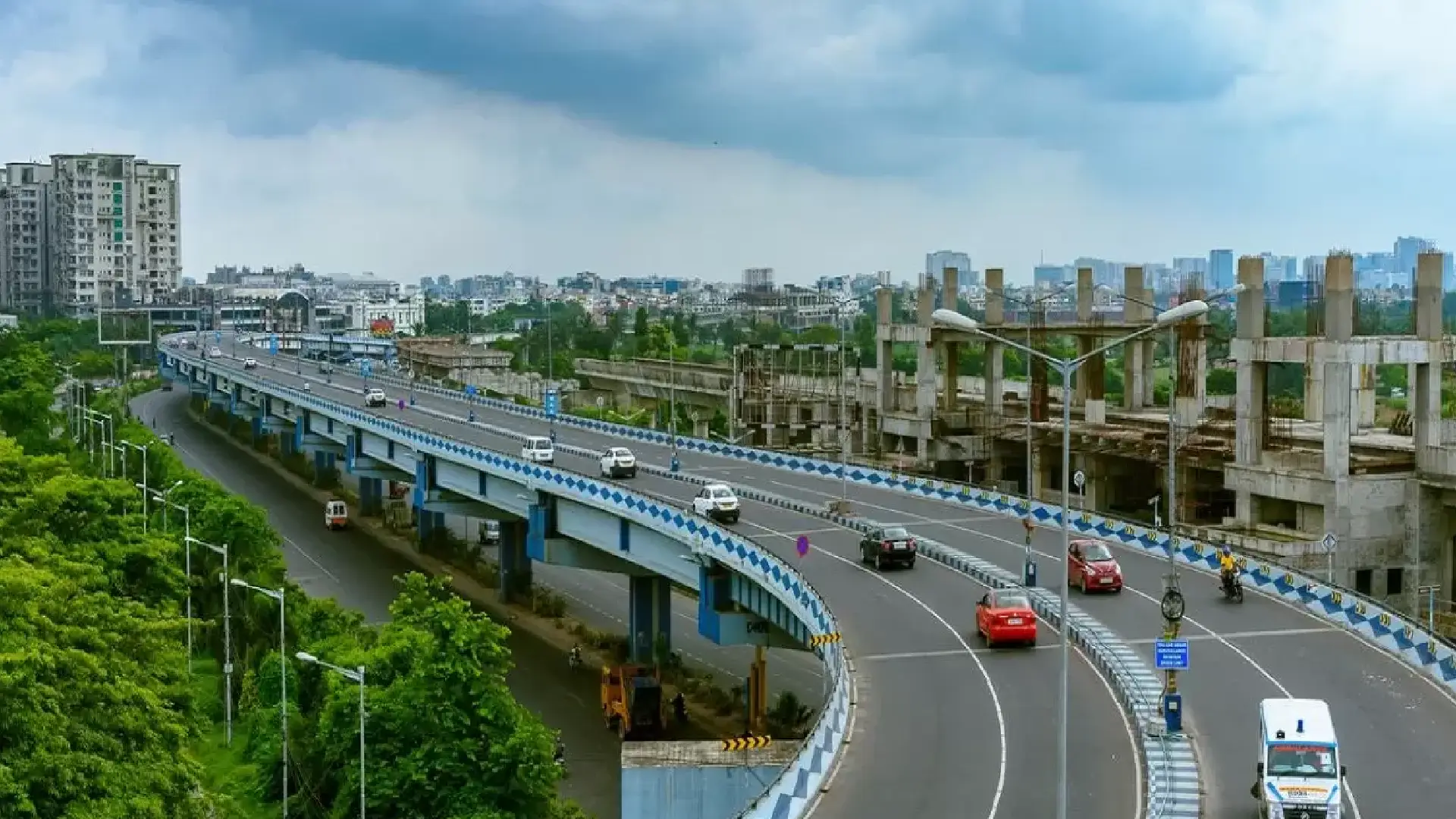 MLA Urges Retention of Full Length for Pune Critical Flyover