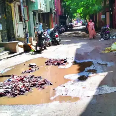 Chennai Residents Face Delayed Road Repairs and Rising Risks in Old Washermenpet