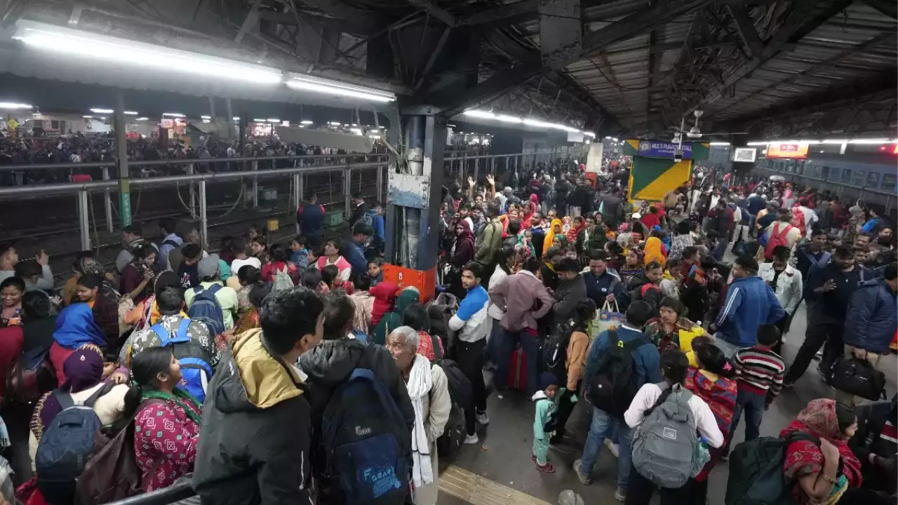 Central Railway Enhances Safety and Crowd Management for Kumbh Mela Train Services After Delhi Stampede