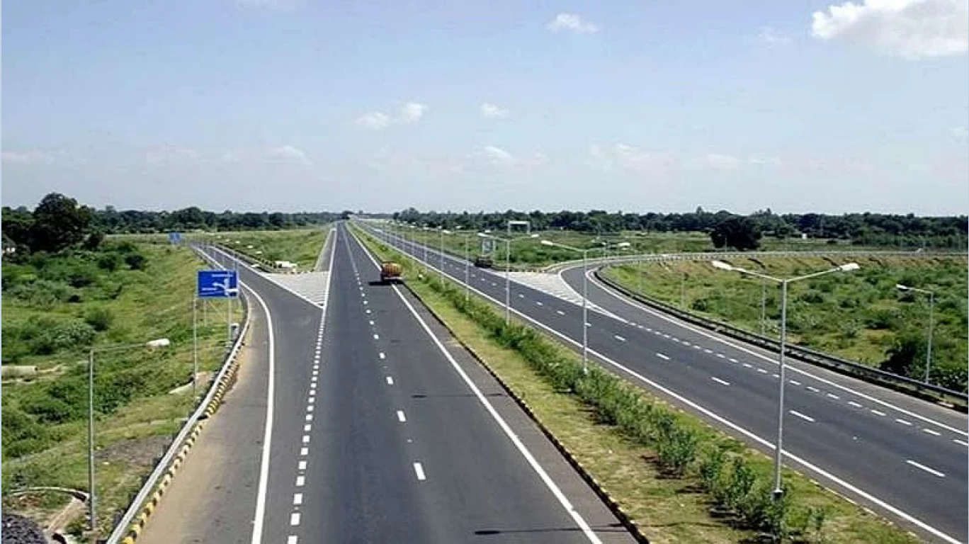 Samruddhi Expressway Lacks Basic Facilities Says HC