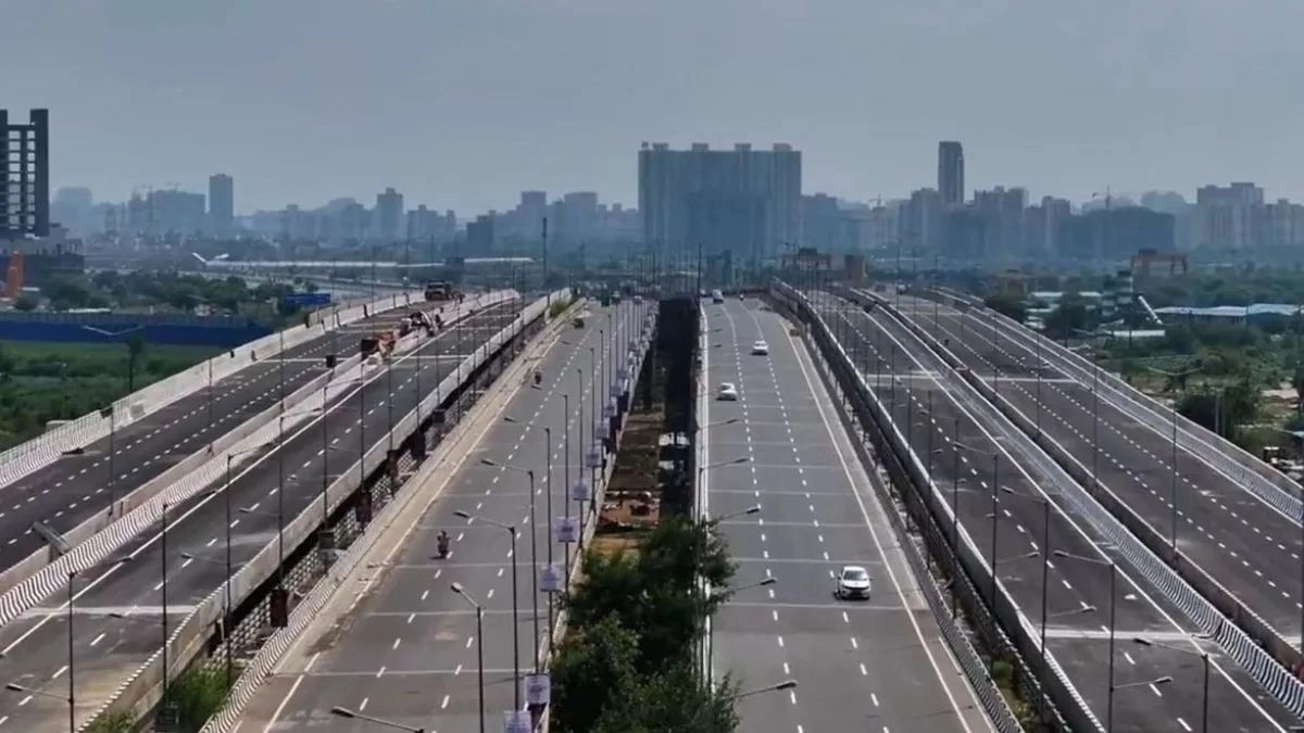 India’s First Expressway Transforms Travel Between Mumbai and Pune