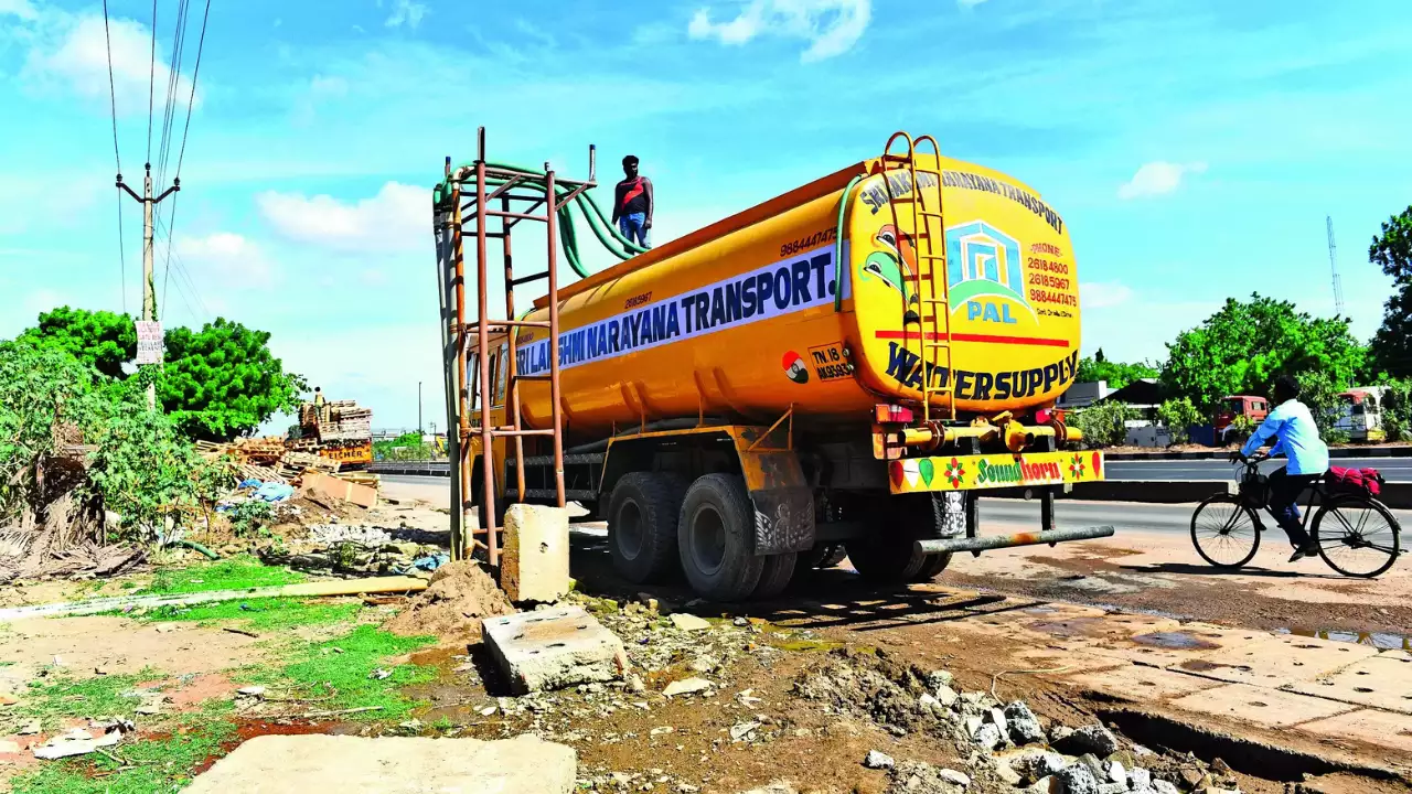 Mumbai Faces Water Shortage After Tanker Strike
