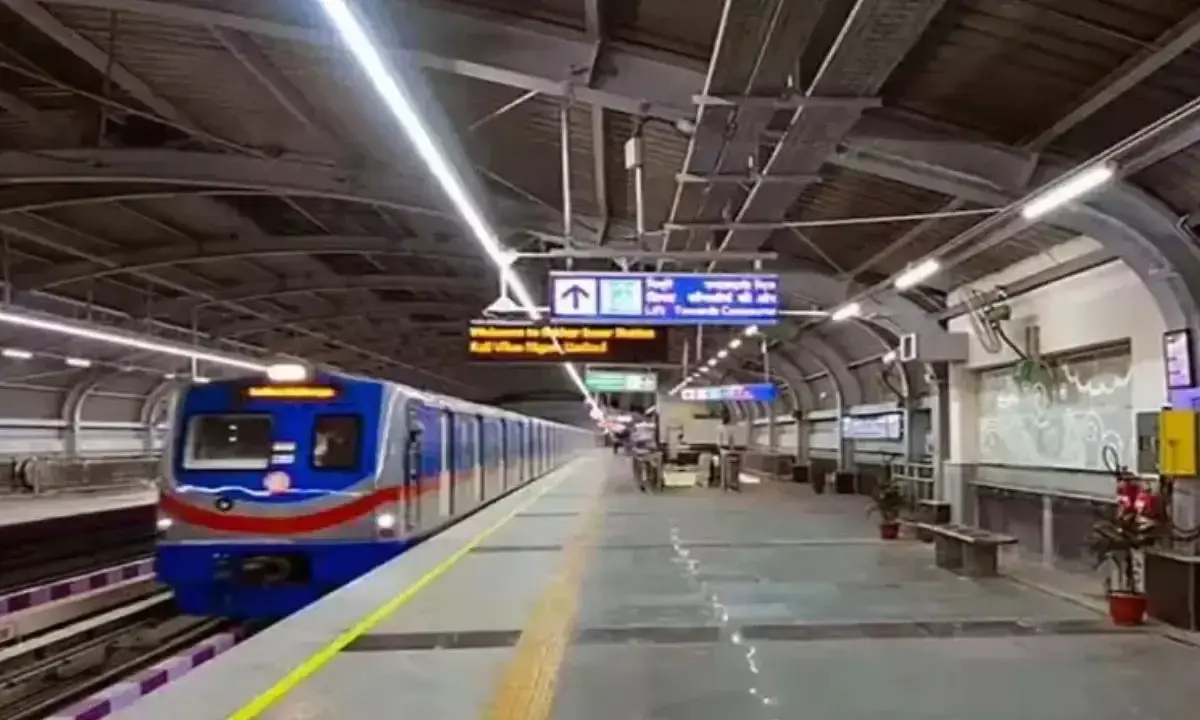 Kolkata Metro Suspends Green Line for Three Days