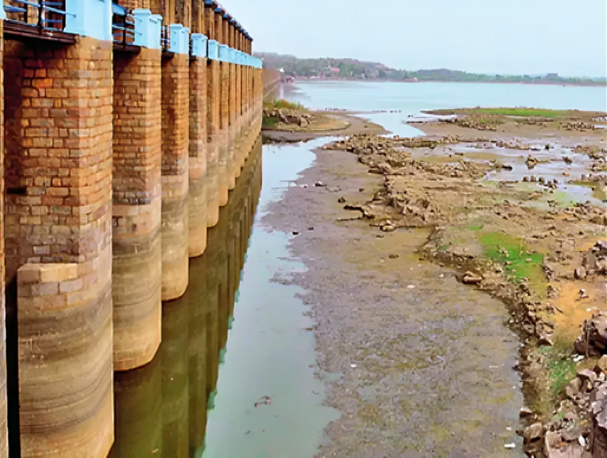 Hyderabad Face Water Shortage as Reservoir Levels Plummet